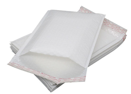 शिपिंग के लिए कस्टम प्रिंट के साथ निविड़ अंधकार सफेद वस्त्र पैकेजिंग बैग