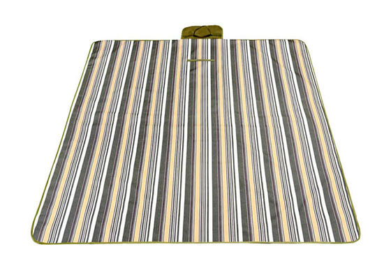 कैम्पिंग के लिए कस्टम पकेबल पनरोक पिकनिक मैट पिकनिक कंबल पर जाएं